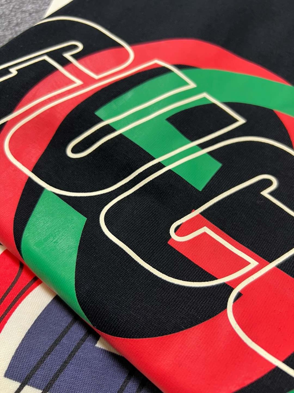 ブランドTシャツ角部分ディテール